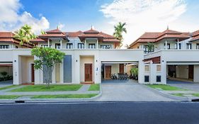 อังสนา วิลลา รีสอร์ต ภูเก็ต (SHA Extra Plus)